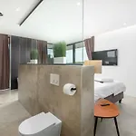 Amazing In Linjan With Wifi And 4 Bedrooms * Ližnjan