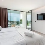 Amazing In Linjan With Wifi And 4 Bedrooms *
