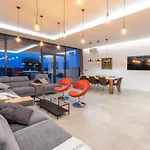 Amazing In Linjan With Wifi And 4 Bedrooms
