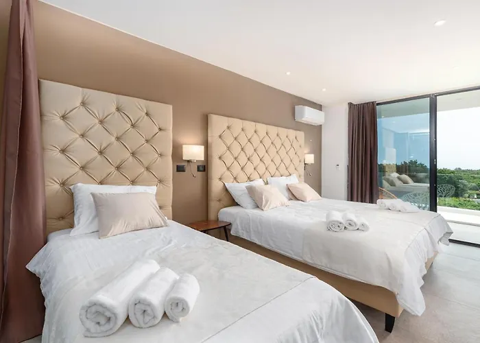 Amazing In Linjan With Wifi And 4 Bedrooms Vila *