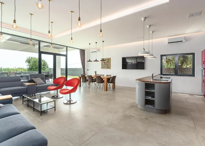 Amazing In Linjan With Wifi And 4 Bedrooms *